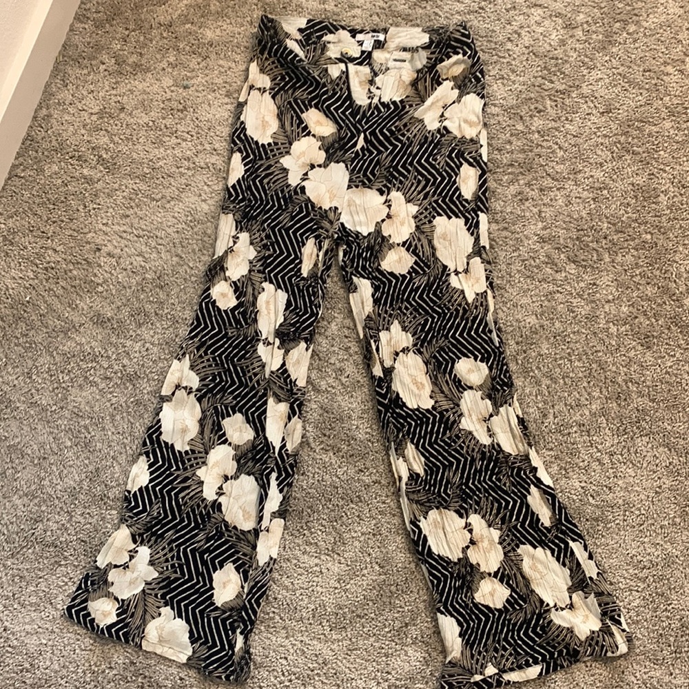 Printed flowy pants